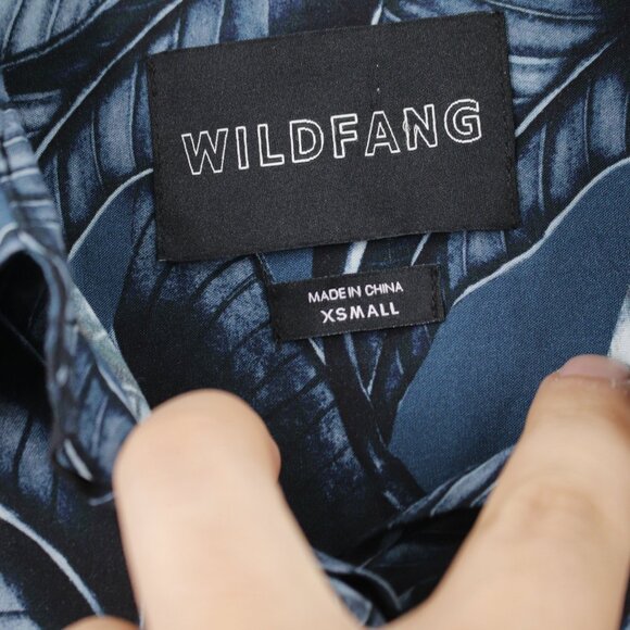 NWOT Wildfang Shirt Womens XS The Empower Long Sleeve Button Up Leaf Print Rayon - Picture 8 of 12